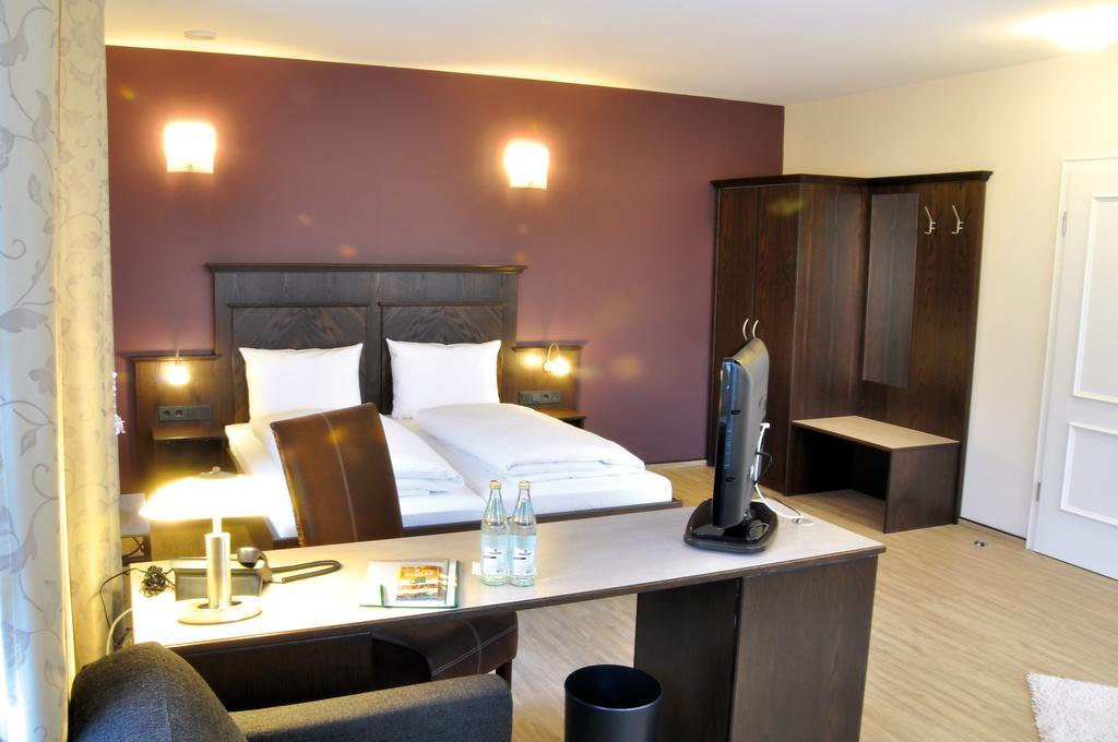 Autenrieder Brauereigasthof Ichenhausen Kamer foto