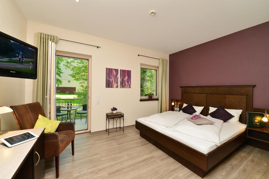 Autenrieder Brauereigasthof Ichenhausen Kamer foto