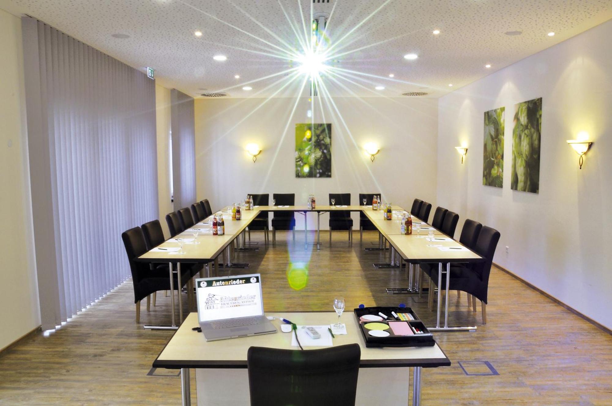 Autenrieder Brauereigasthof Ichenhausen Buitenkant foto