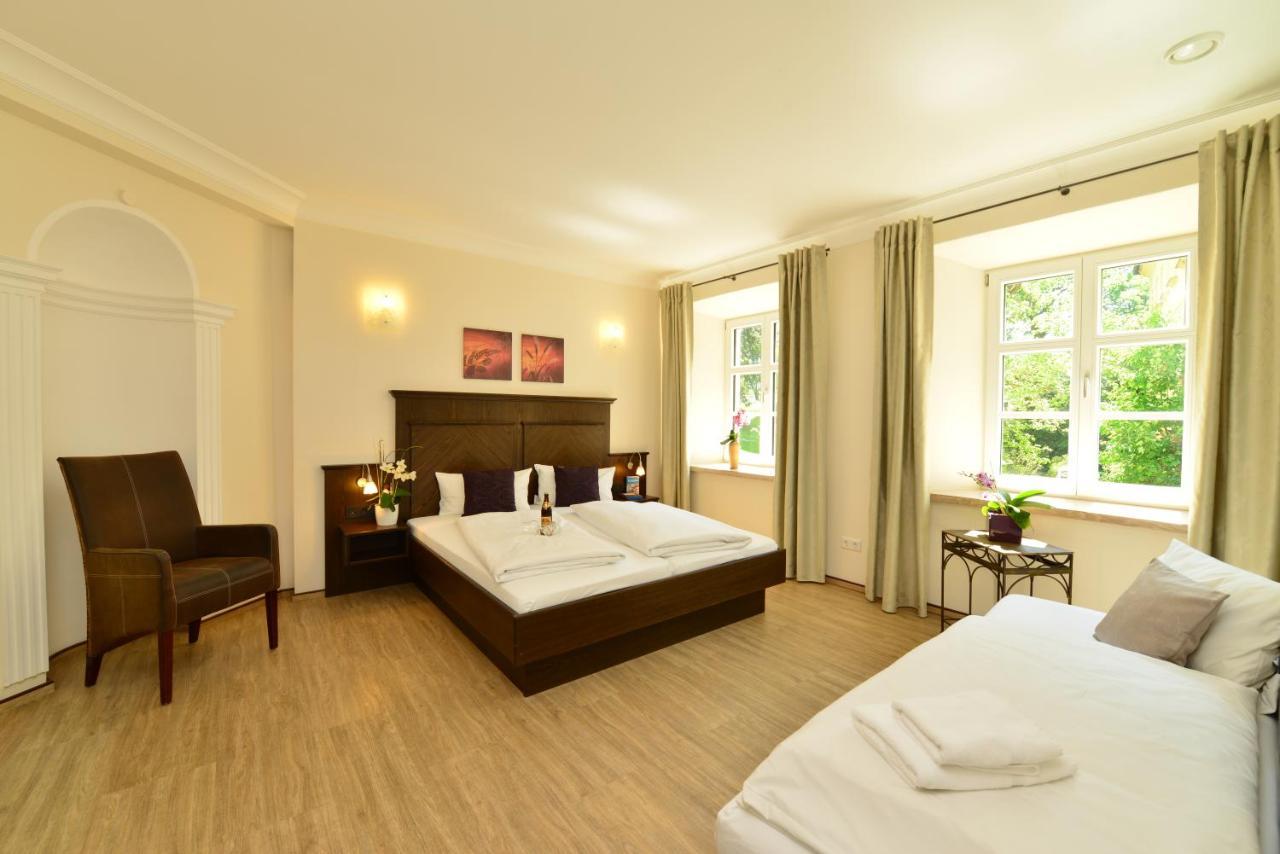 Autenrieder Brauereigasthof Ichenhausen Buitenkant foto