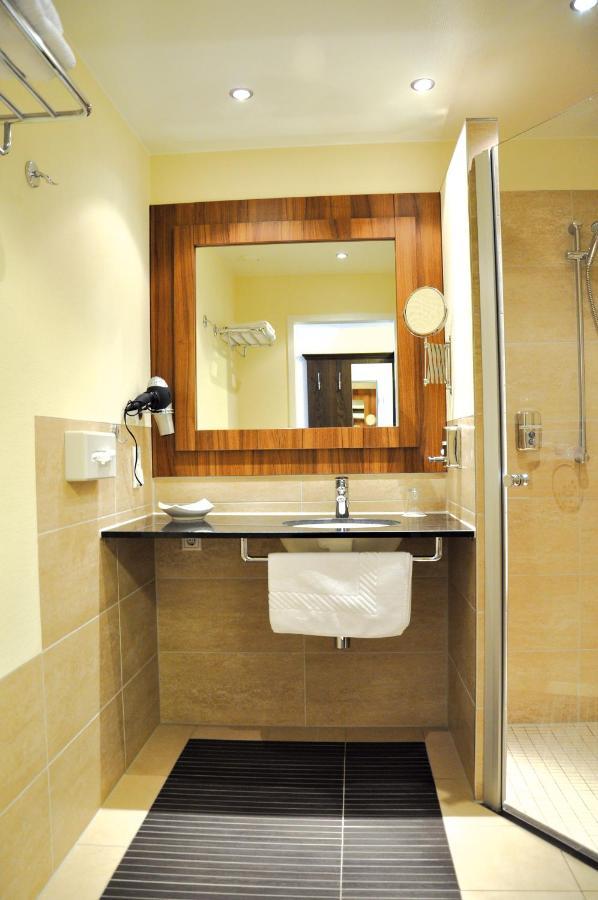 Autenrieder Brauereigasthof Ichenhausen Kamer foto